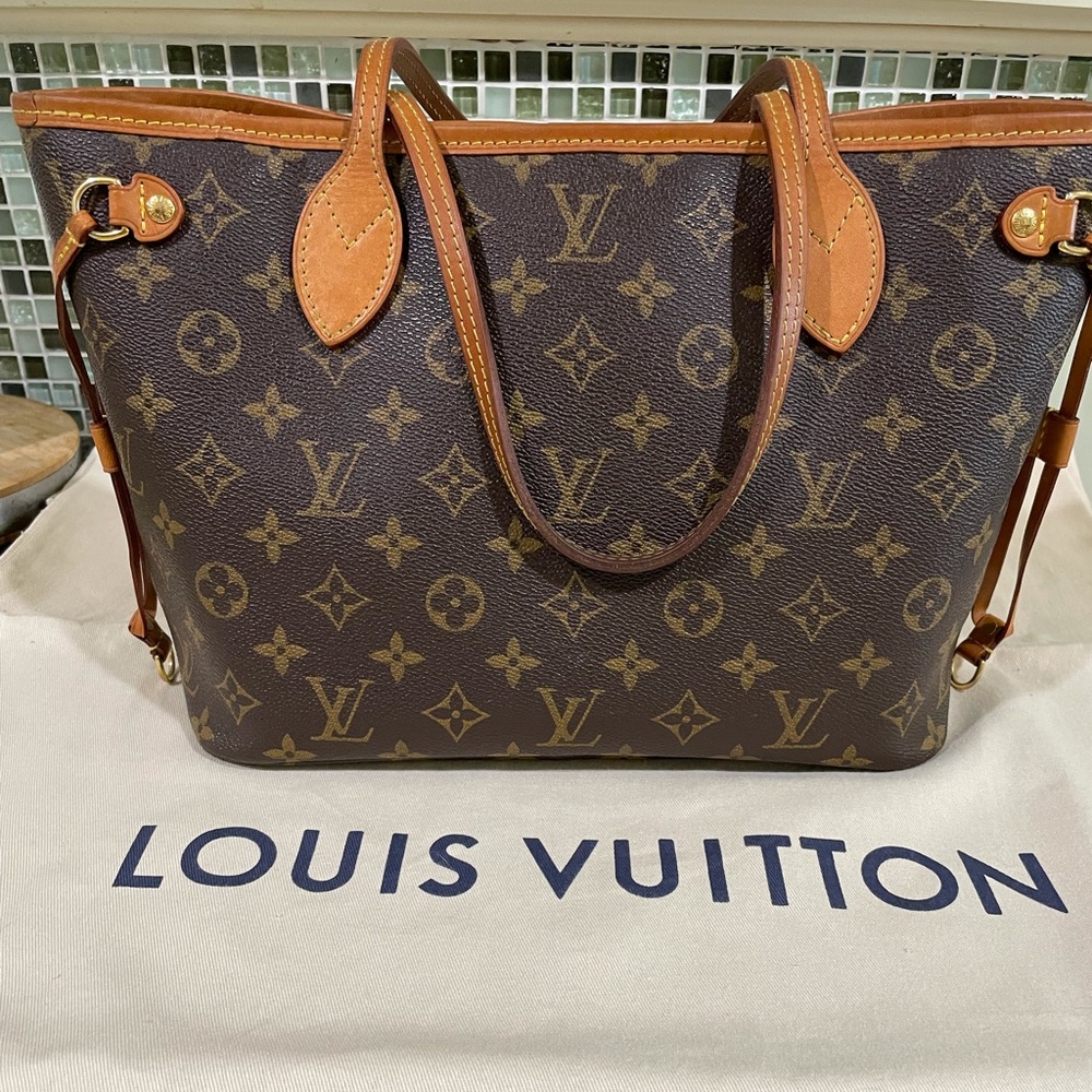 Louis Vuitton Neverfull PM / Monogram - Pivione